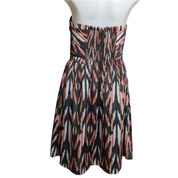Guess Los Angeles Dress Size 6 Strapless Short A-Line Cocktail Abstract Peach - Picture 2 of 7
